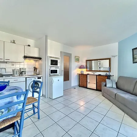 Pt100-002 Avec Loggia - Proche Commerces - *