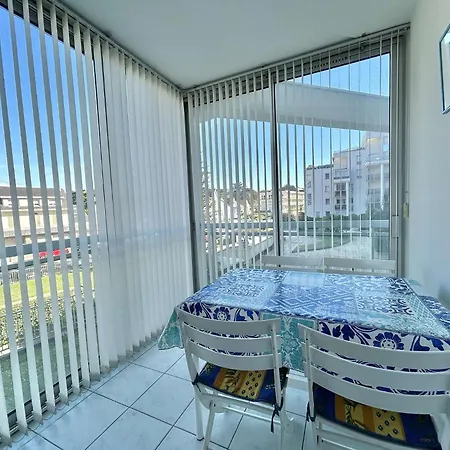 Pt100-002 Avec Loggia - Proche Commerces - شقة