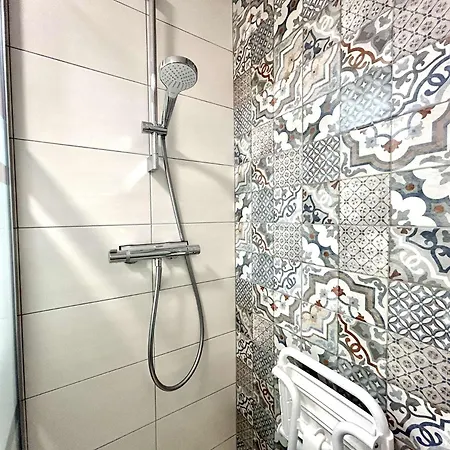 شقة Pt100-002 Avec Loggia - Proche Commerces - بورنيشّيه