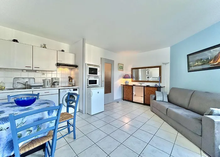 Pt100-002 Avec Loggia - Proche Commerces - *